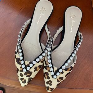 Cheetah Flats Sz 6M - NWOT